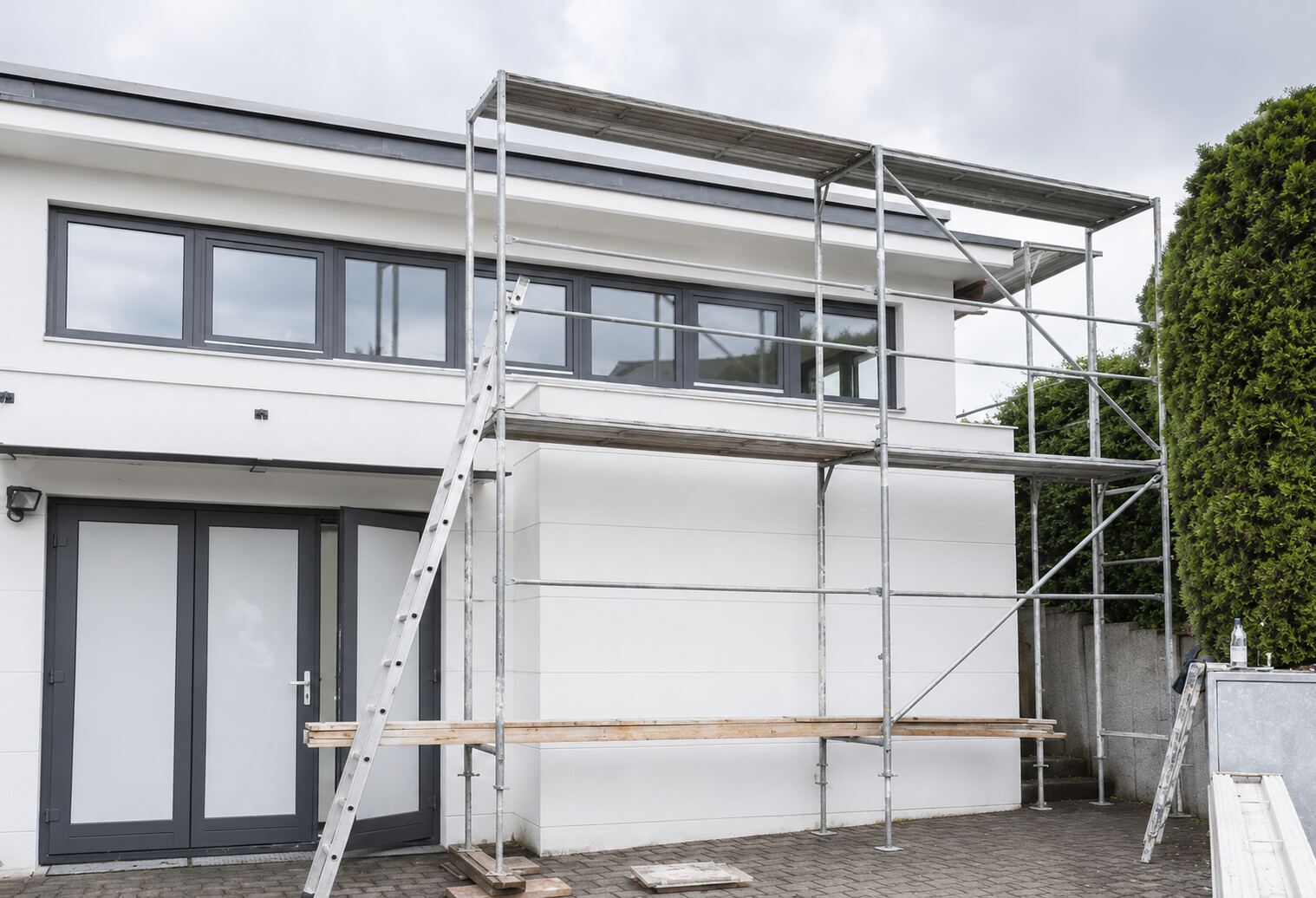 Frisch gestrichene Hausfassade